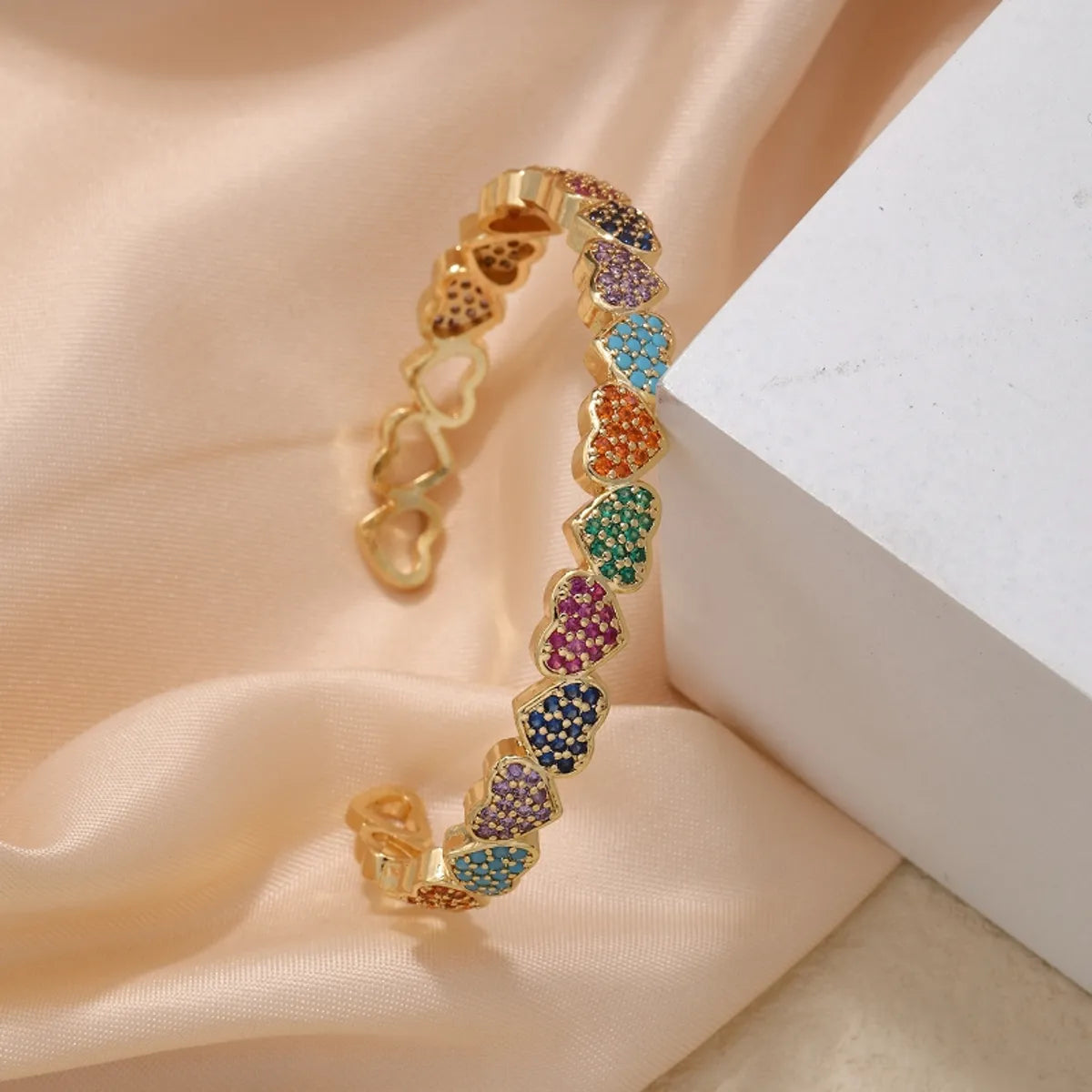 Ig Style Simple Style Heart Shape Copper Gold Plated Zircon Bangle In Bulk