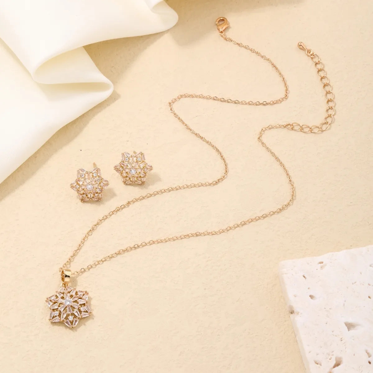 Ig Style Simple Style Hexagram Snowflake Copper Plating Hollow Out Inlay Zircon Gold Plated Earrings Necklace