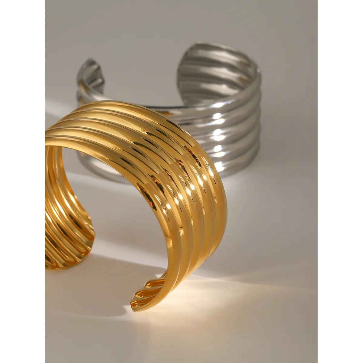 IG Style Simple Style Round 304 Stainless Steel 18K Gold Plated Bangle In Bulk