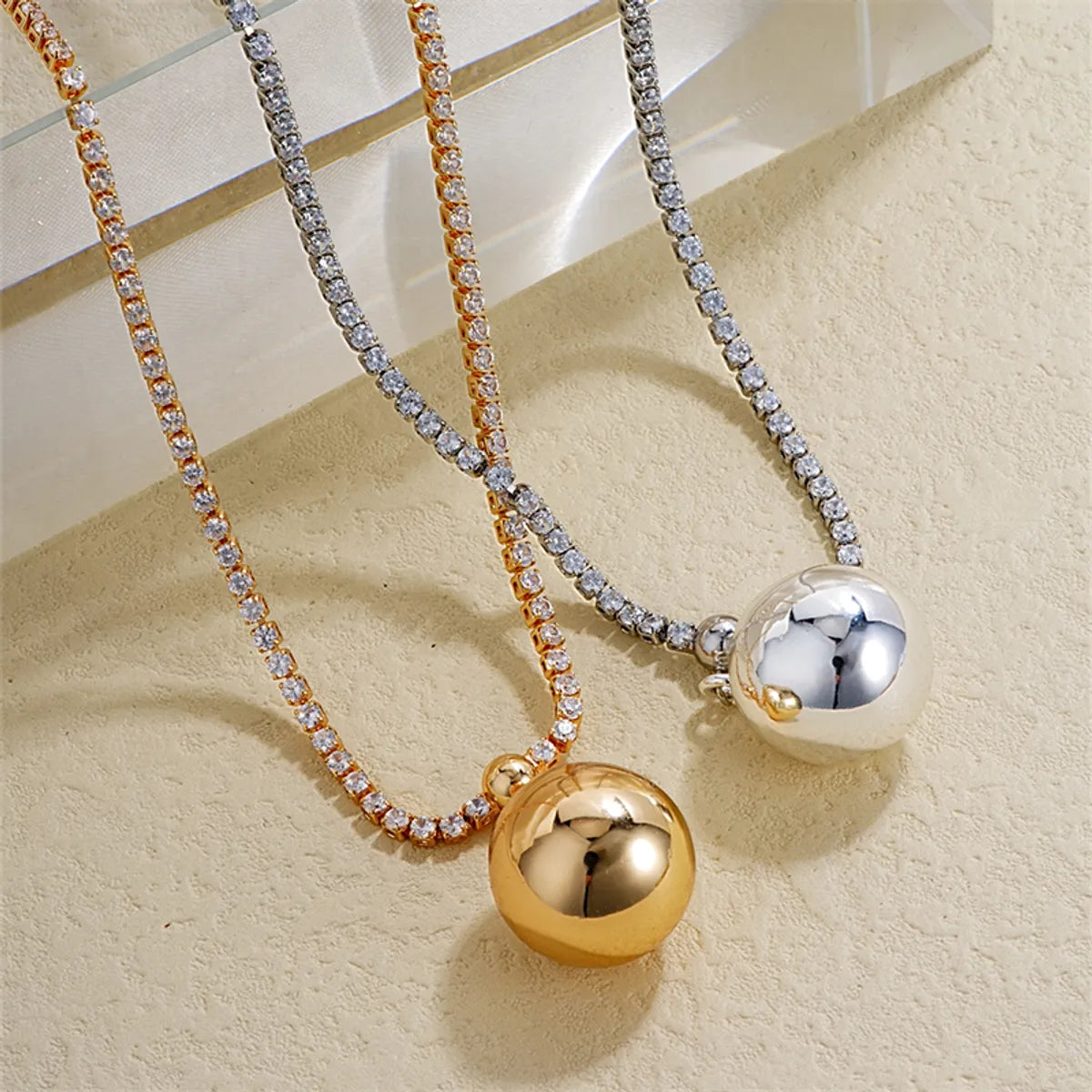 Ig Style Simple Style Round Ball Copper Plating White Gold Plated Gold Plated Pendant Necklace