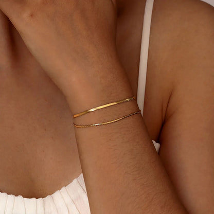 IG Style Simple Style S Shape Solid Color 201 Stainless Steel 18K Gold Plated Bracelets In Bulk