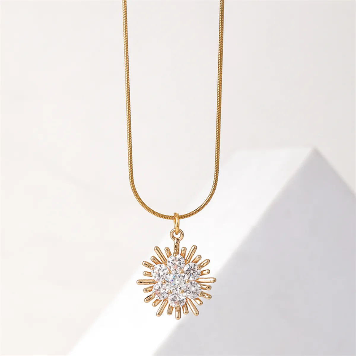 Ig Style Simple Style Snowflake Stainless Steel Copper Plating Inlay Zircon Gold Plated Pendant Necklace