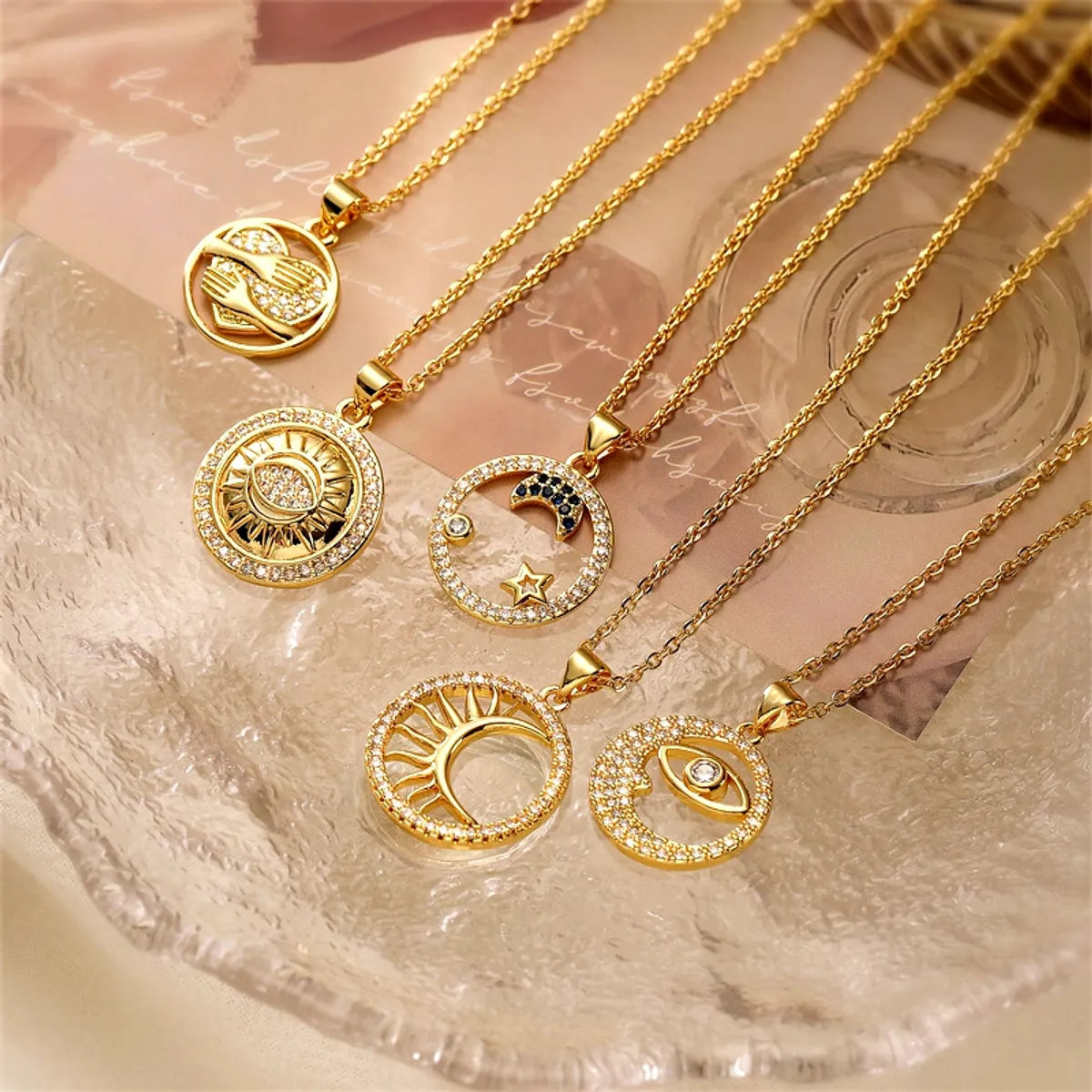 Ig Style Simple Style Star Moon Heart Shape Copper Plating Inlay Zircon Gold Plated Pendant Necklace