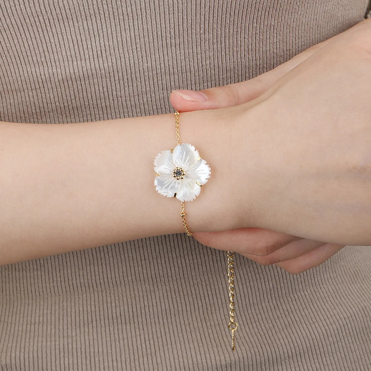 IG Style Sweet Flower 304 Stainless Steel 18K Gold Plated Shell Zircon Bracelets In Bulk