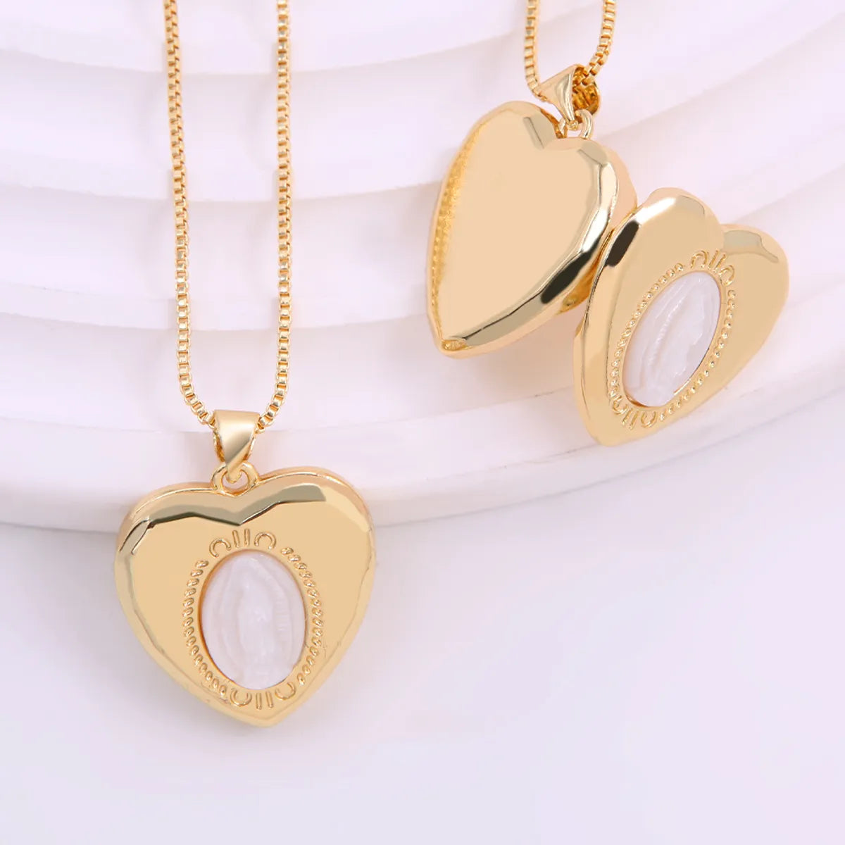 Ig Style Virgin Mary Heart Shape Shell Copper Plating Inlay Carving Shell 18k Gold Plated Pendant Necklace