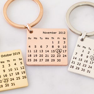 Custom Calendar Keychain • Save The Date Keychain • Wedding Date Pendant • Fiancé Gift • Anniversary Gift • Push Present For New Mom