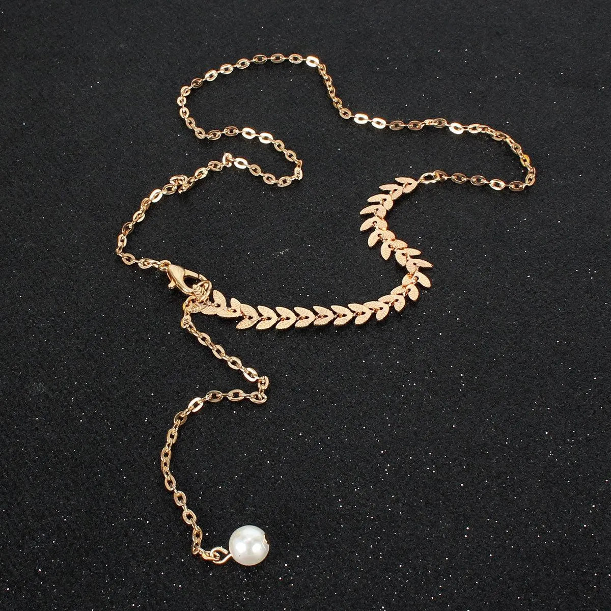 Individual Fish Bone Clavicle Chain Fashion Imitation Pearl Pendant Necklace Necklace Female