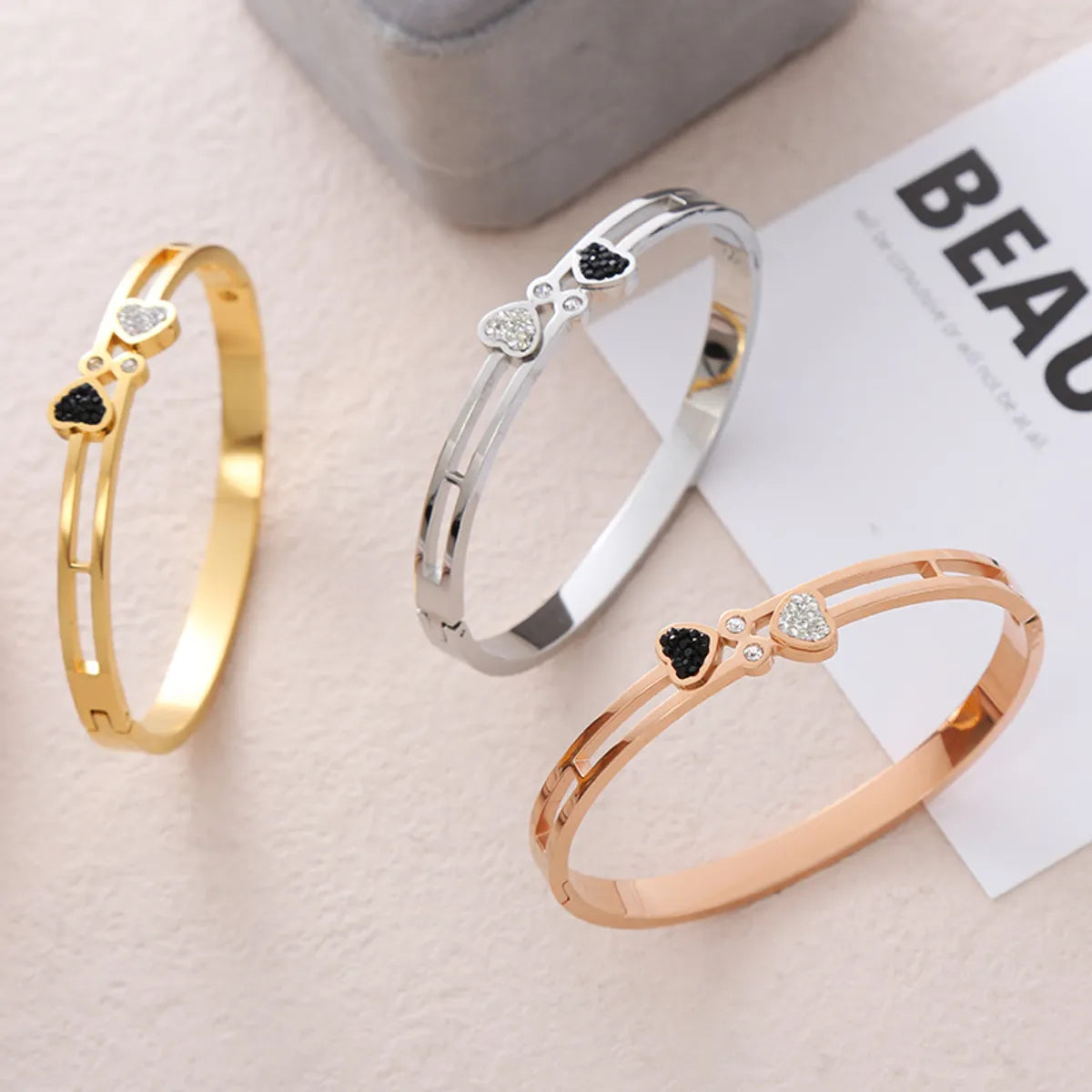 Ins Style Simple Style Heart Shape Stainless Steel Plating Inlay Rhinestones 18k Gold Plated Bangle