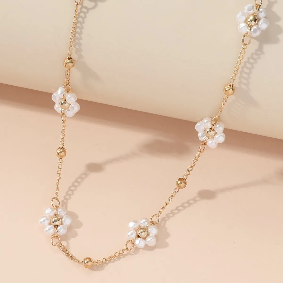 Ins Style Sweet Flower Alloy Pearl Plating Women'S Necklace