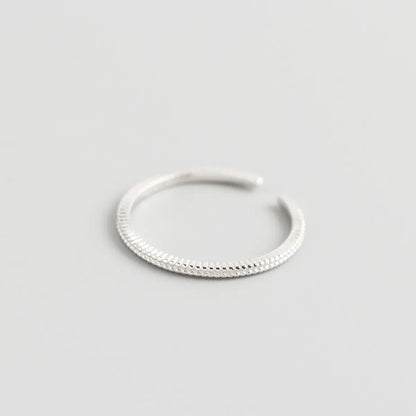 Japanese And Korean Style S925 Sterling Silver Ins Style Geometric Twisted Mobius Very Simple And Fine Little Finger Ring All-Match Silver Ring Bracelet