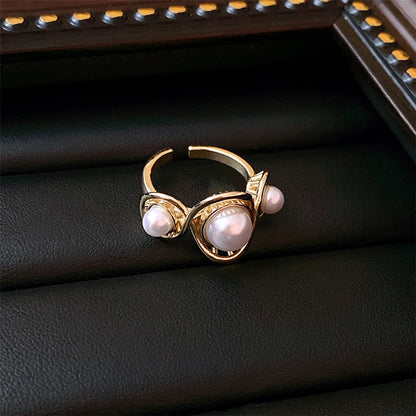 Japanese Style Flower Copper Plating Inlay Artificial Crystal Freshwater Pearl Open Ring