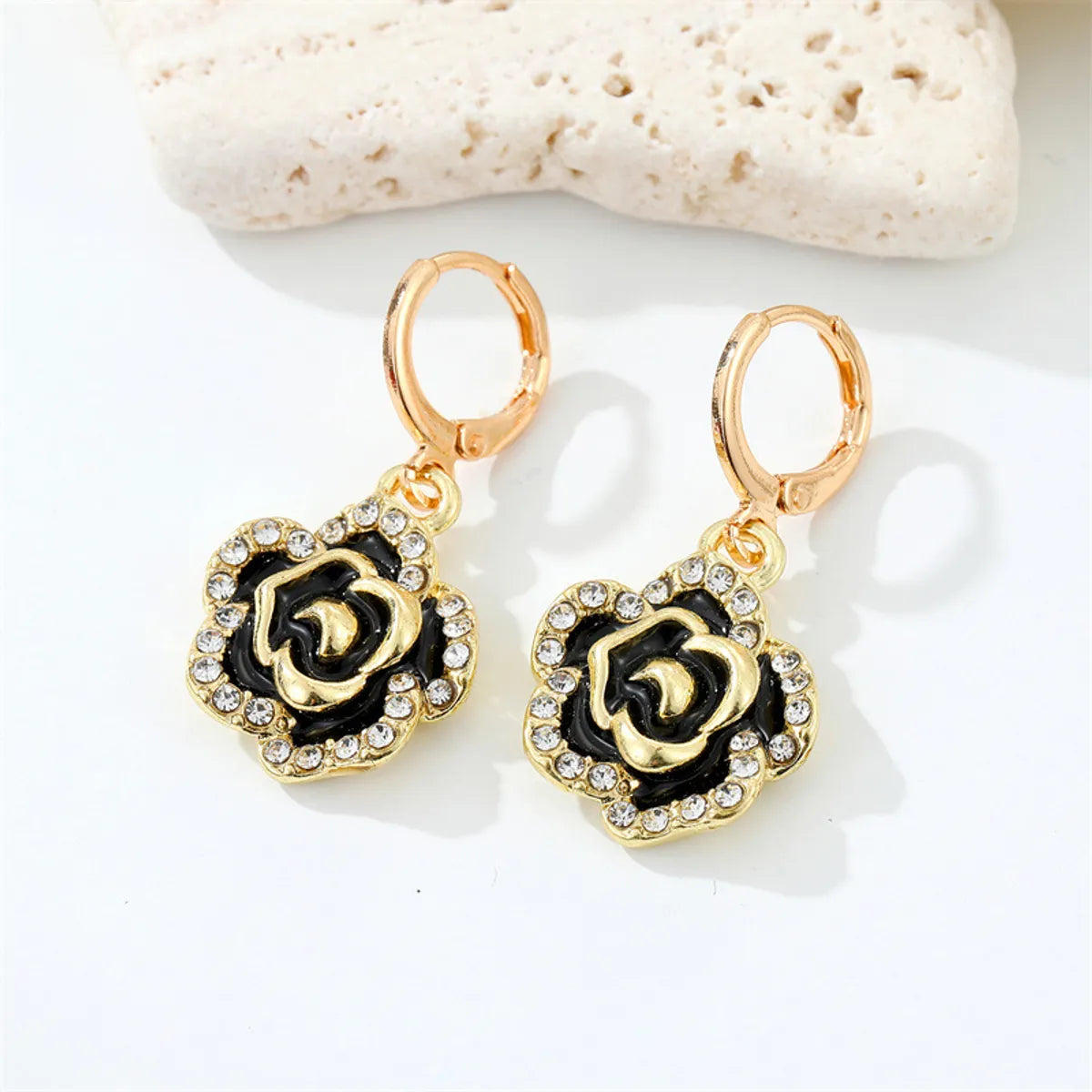 Cross-Border Sold Jewelry European Retro Full Diamond Black Rose Earrings And Necklace Set Flower Pendant Ear Ring Female