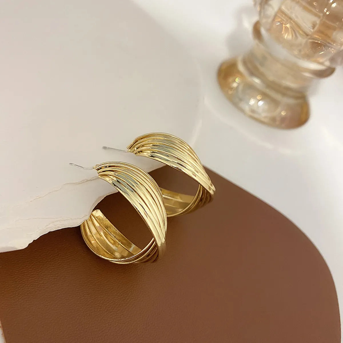 Korean Geometric Winding C-shaped Alloy Earrings