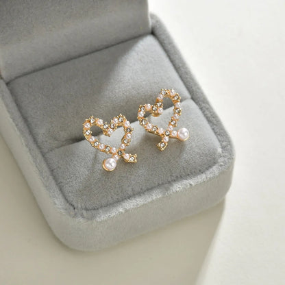 Korean  Irregular Hollow Love Pearl Earrings