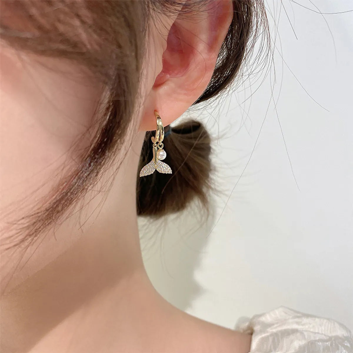 Korean Style Fashion Pearl Diamond Fishtail Earrings