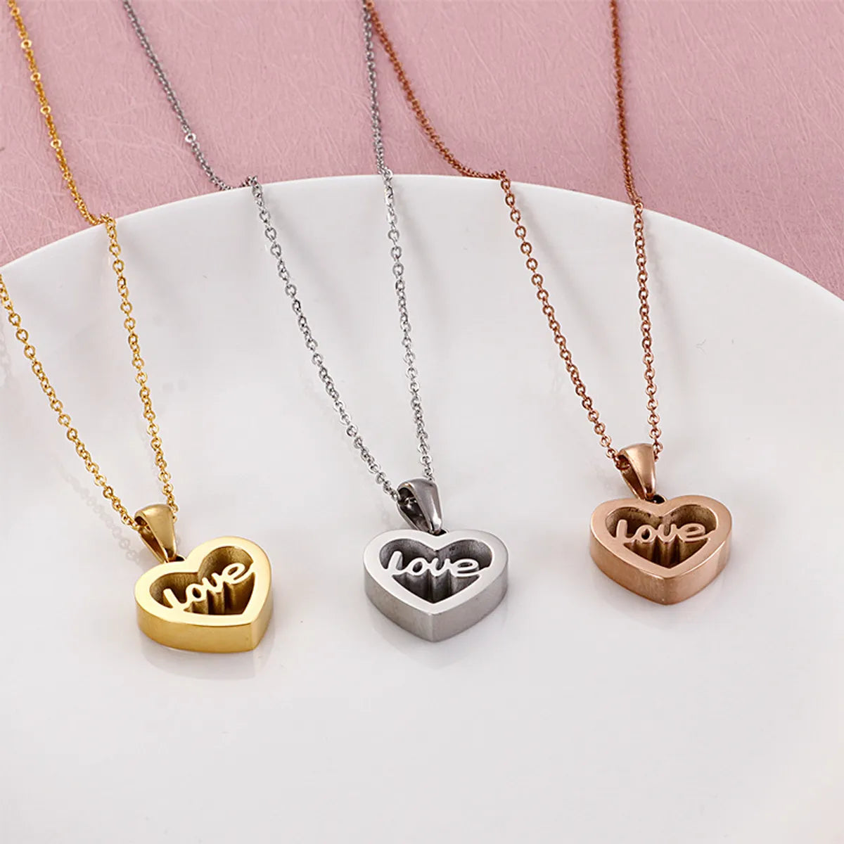 Korean Version Heart-shaped Stainless Steel Necklace Love Creative Pendant Clavicle Chain Wholesale