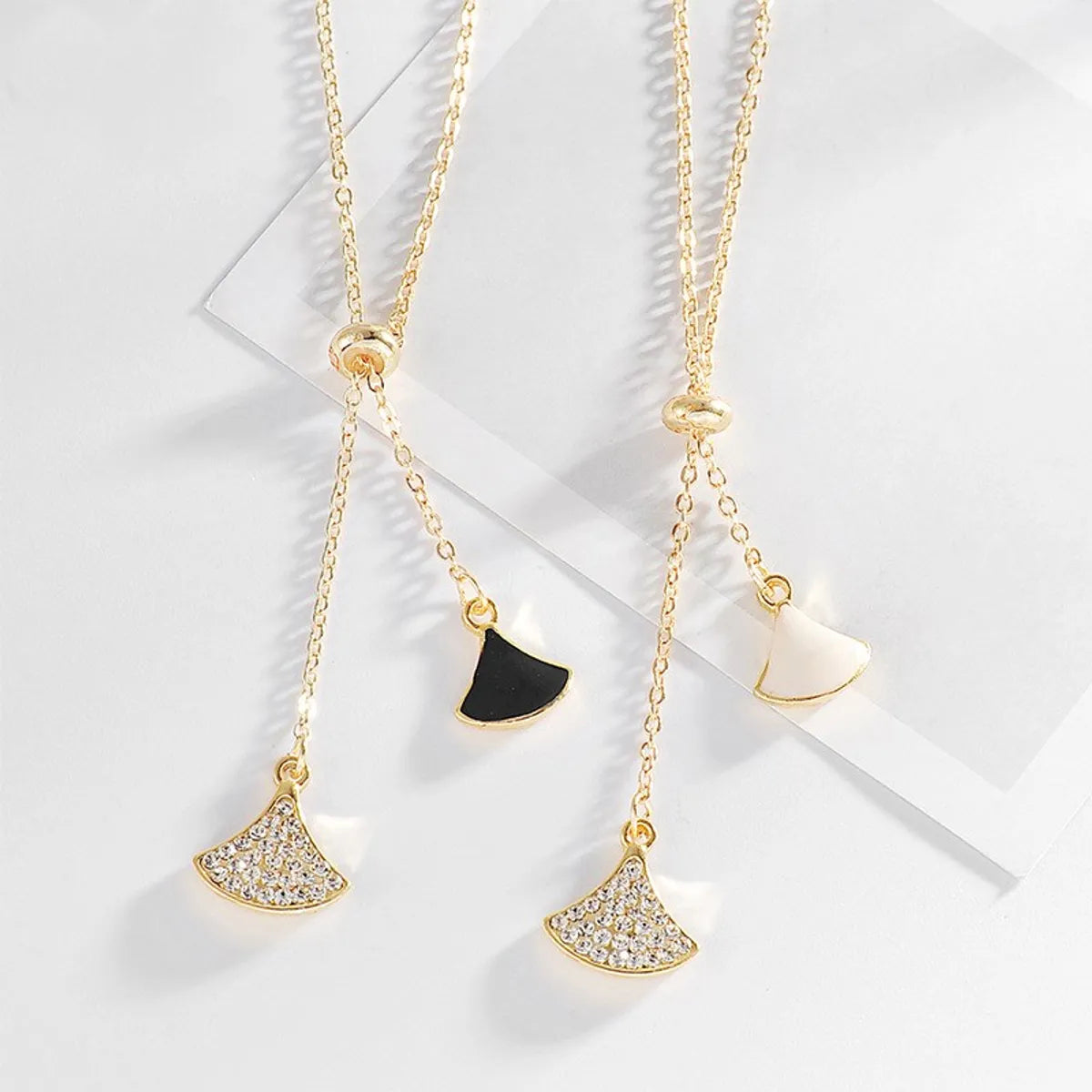 Korean Version Of The Small Skirt Sweet Wild Fan-Shaped Clavicle Chain  Pendant Women'S Necklace