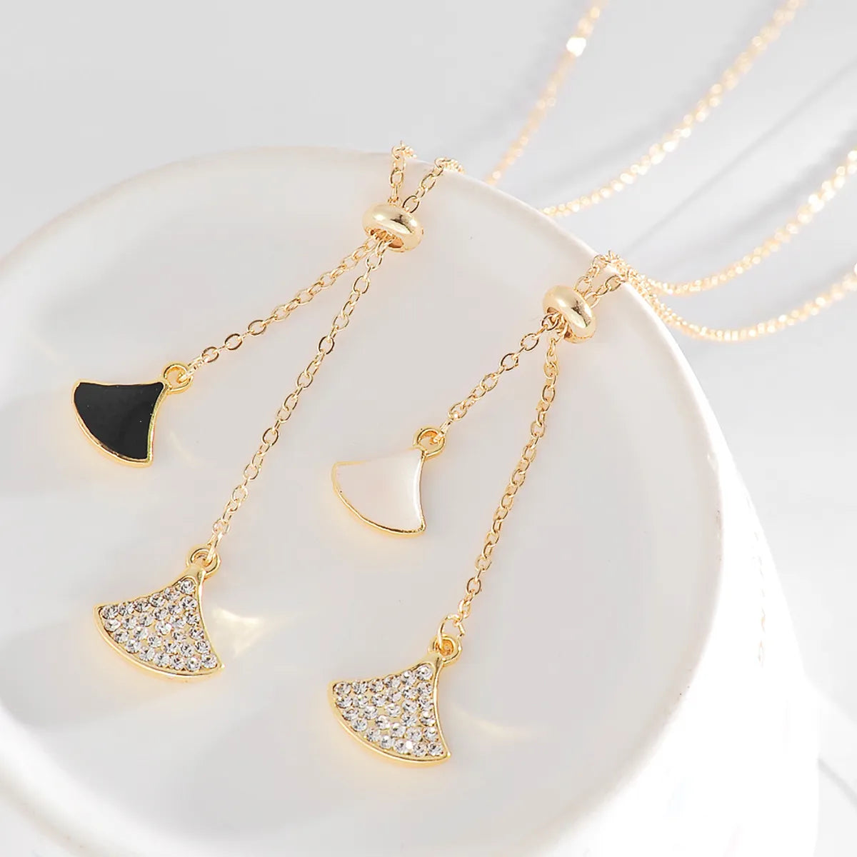 Korean Version Of The Small Skirt Sweet Wild Fan-Shaped Clavicle Chain  Pendant Women'S Necklace