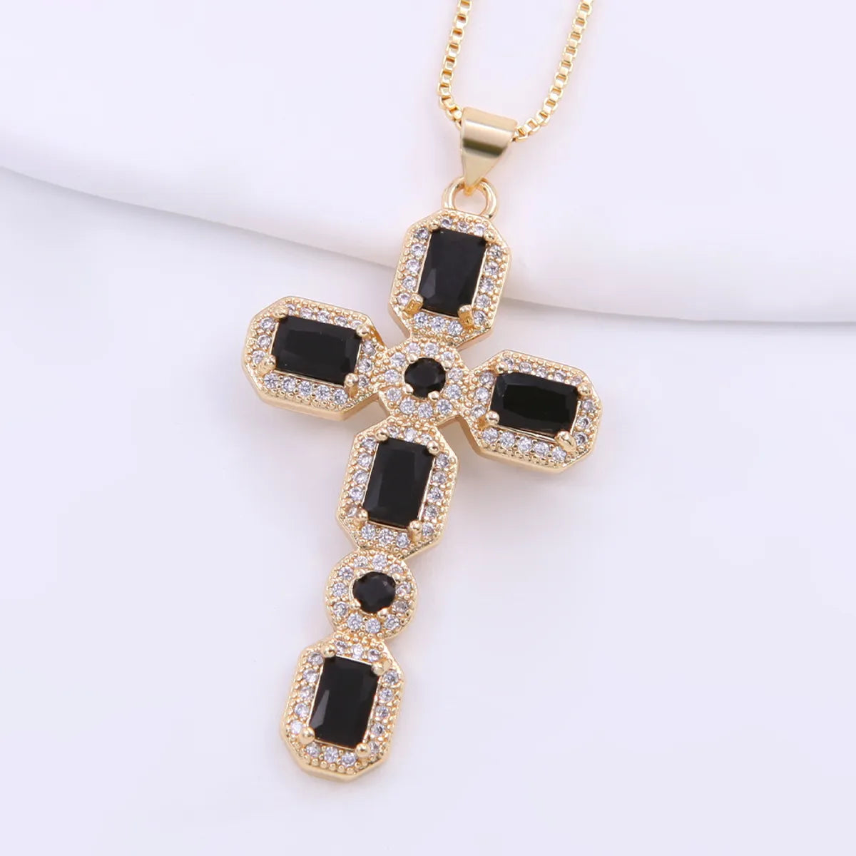 Lady Artistic Shiny Cross Copper 18k Gold Plated Zircon Pendant Necklace In Bulk