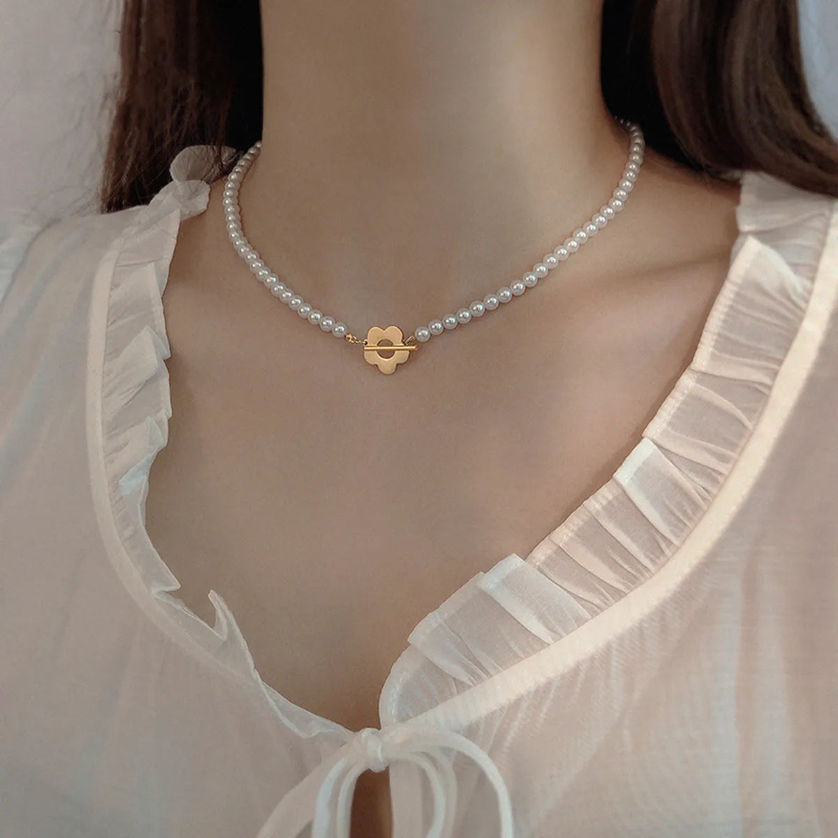 Lady Geometric Solid Color Shell Pearls Women'S Necklace