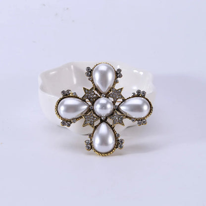 Lady Pearl Alloy Inlay Rhinestones Women'S Brooches