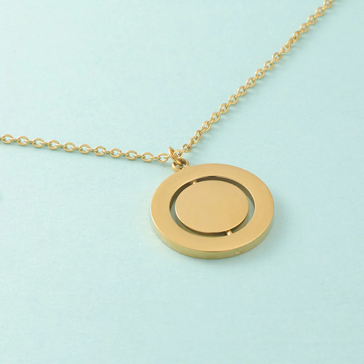 Lady Round Stainless Steel Pendant Necklace In Bulk