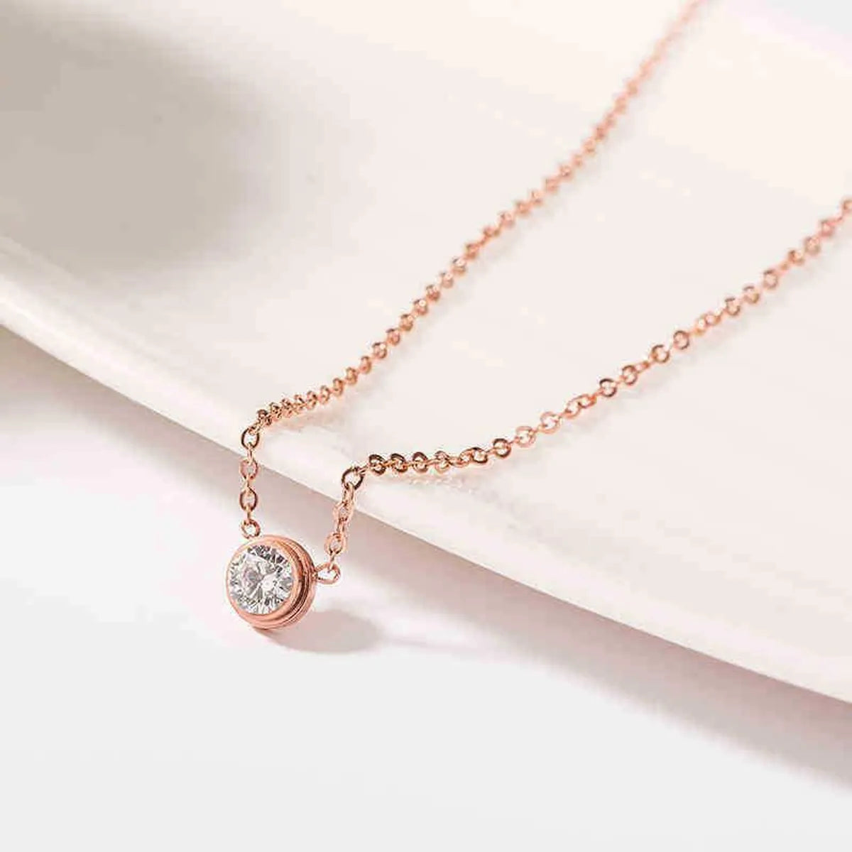 Lady Round Titanium Steel Plating Inlay Artificial Diamond 18k Gold Plated Necklace