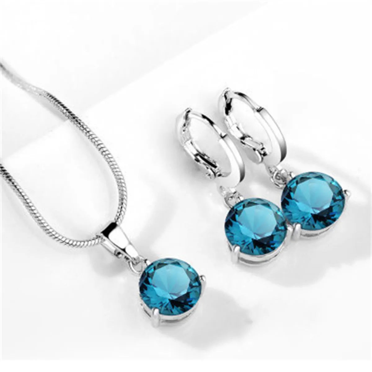 Lady Simple Style Classic Style Round Copper Plating Inlay Zircon Earrings Necklace