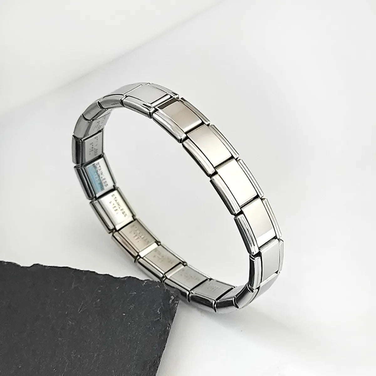 Lady Solid Color Titanium Steel Bracelets In Bulk