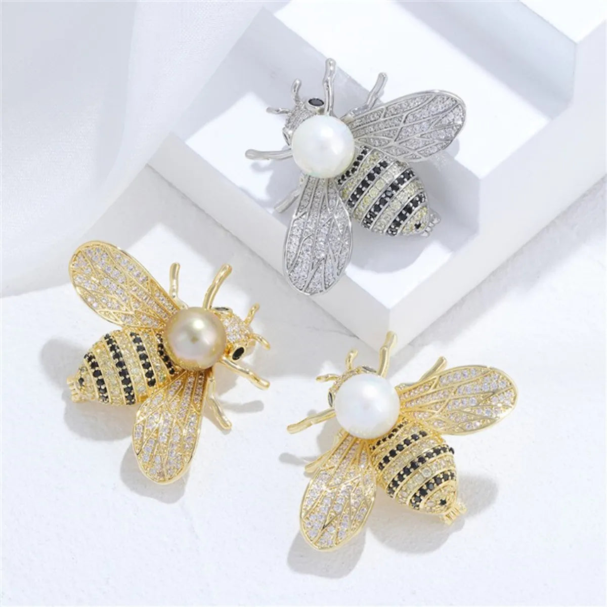 Lady Streetwear Bee Alloy Inlay Rhinestones Women'S Brooches