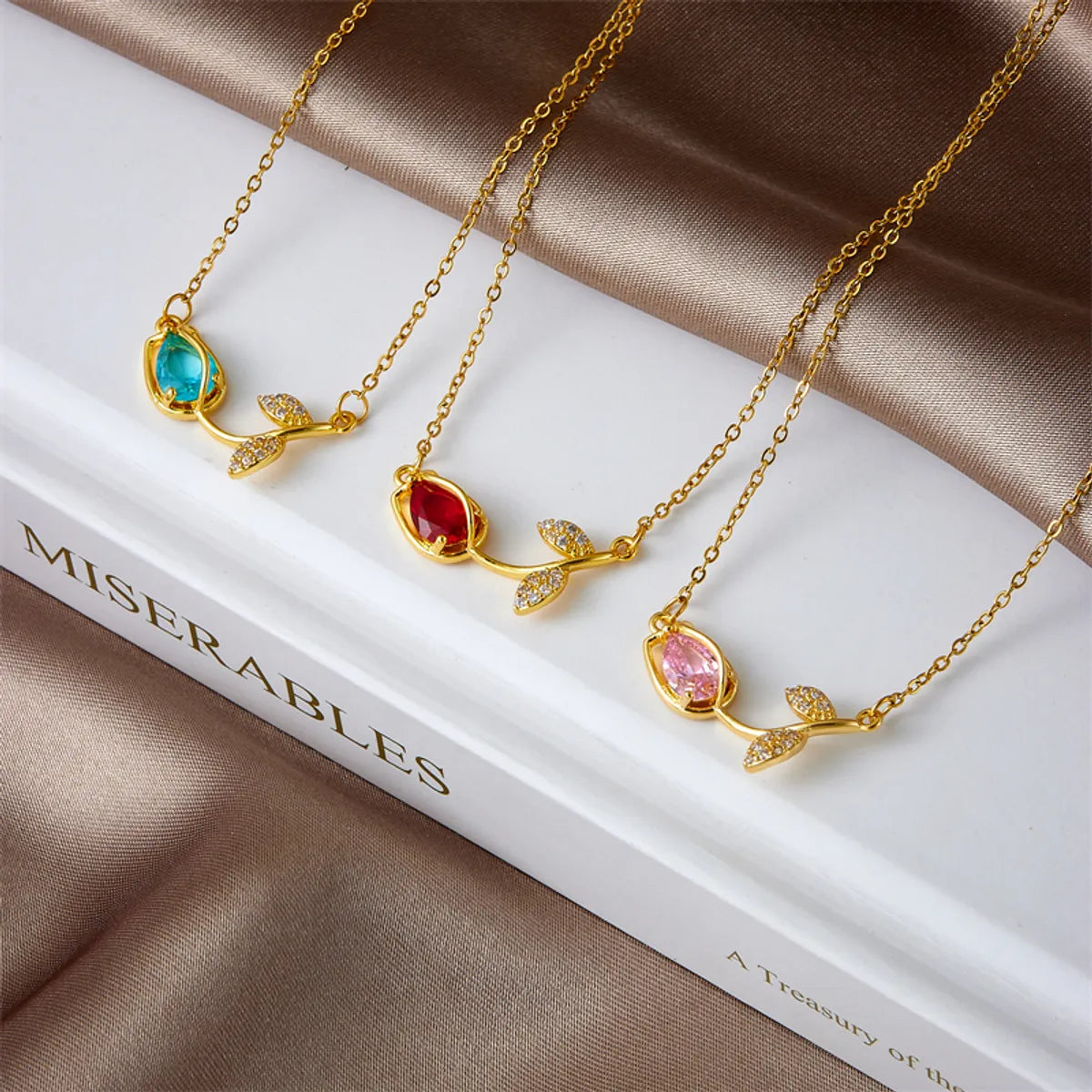 Lady Tulip Stainless Steel Copper Plating Inlay Zircon 18k Gold Plated Necklace