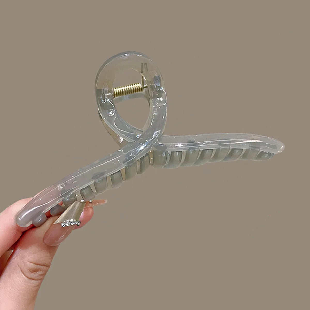 Large Shark Clip Hairpin Women'S Back Of Head Disc High Sense Clip Grip Diy Bottom Clip Hair Accessories Hairpin Wholesale