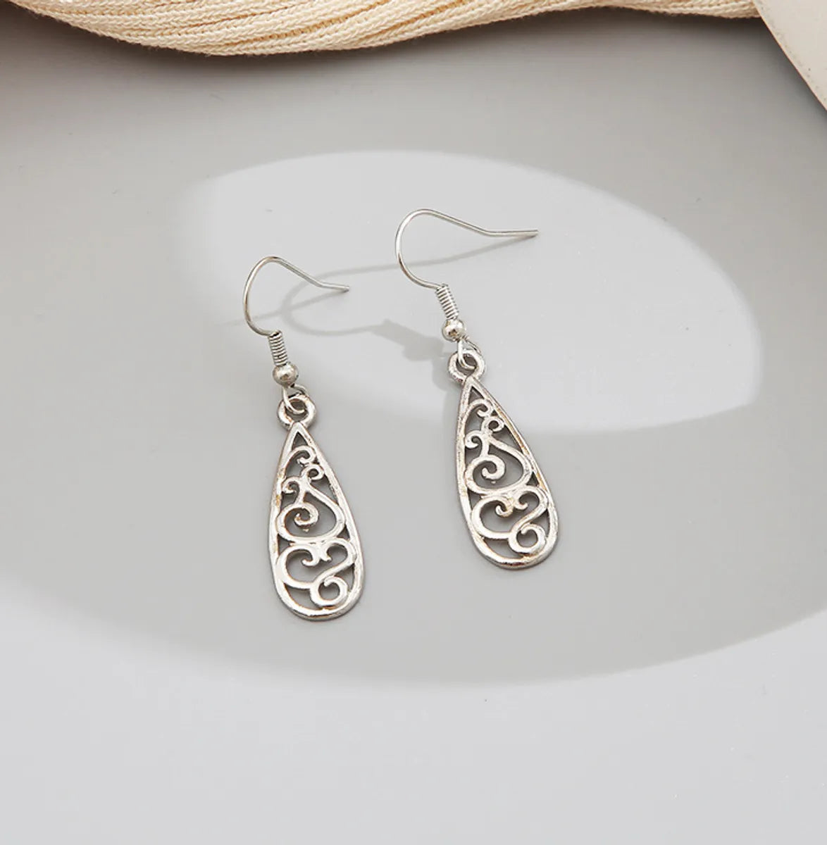 Leaf Butterfly Creative Personality Fashion Hollow Metal Leaf Earrings