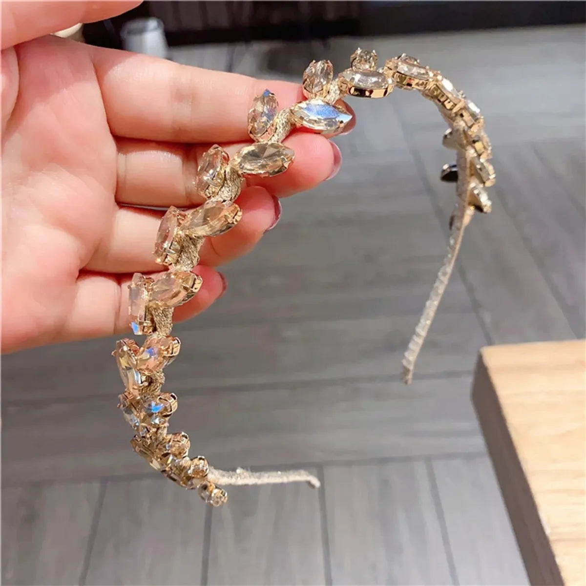 Luxurious Geometric Artificial Crystal Hair Band