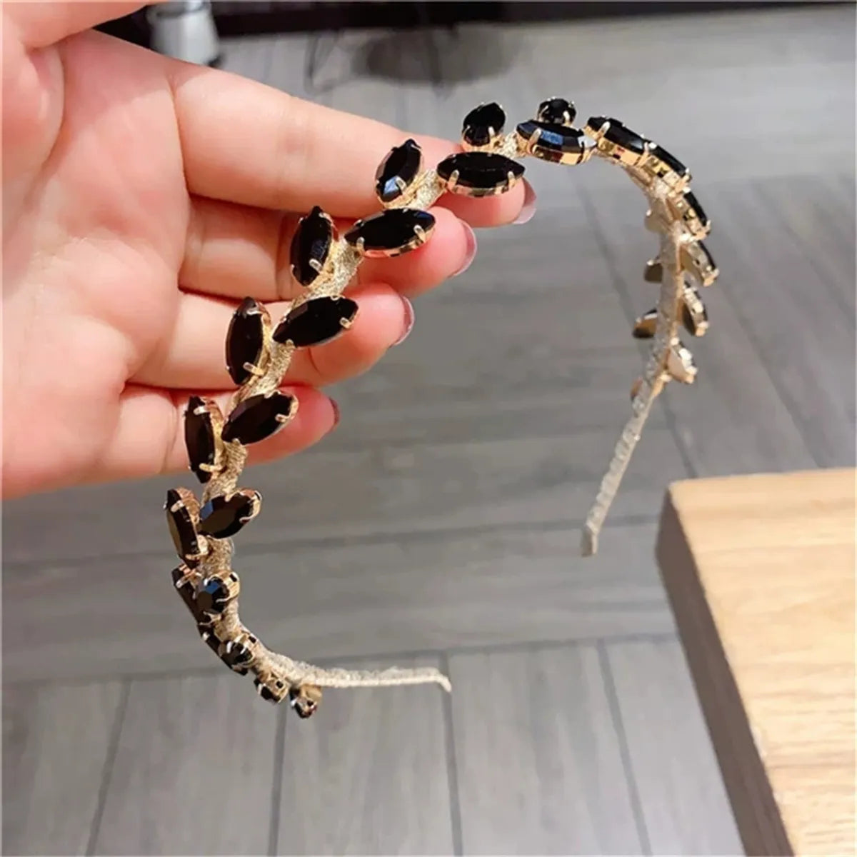 Luxurious Geometric Artificial Crystal Hair Band