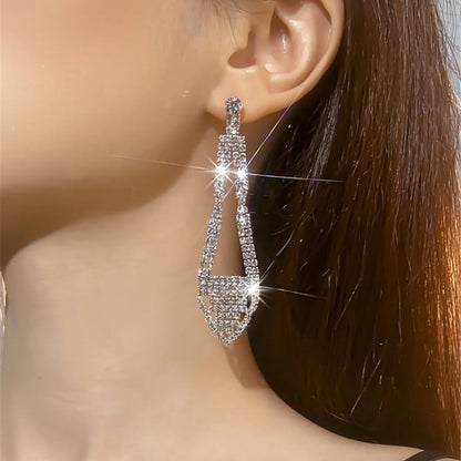 Luxurious Geometric Rhinestone Tassel Drop Earrings 1 Pair