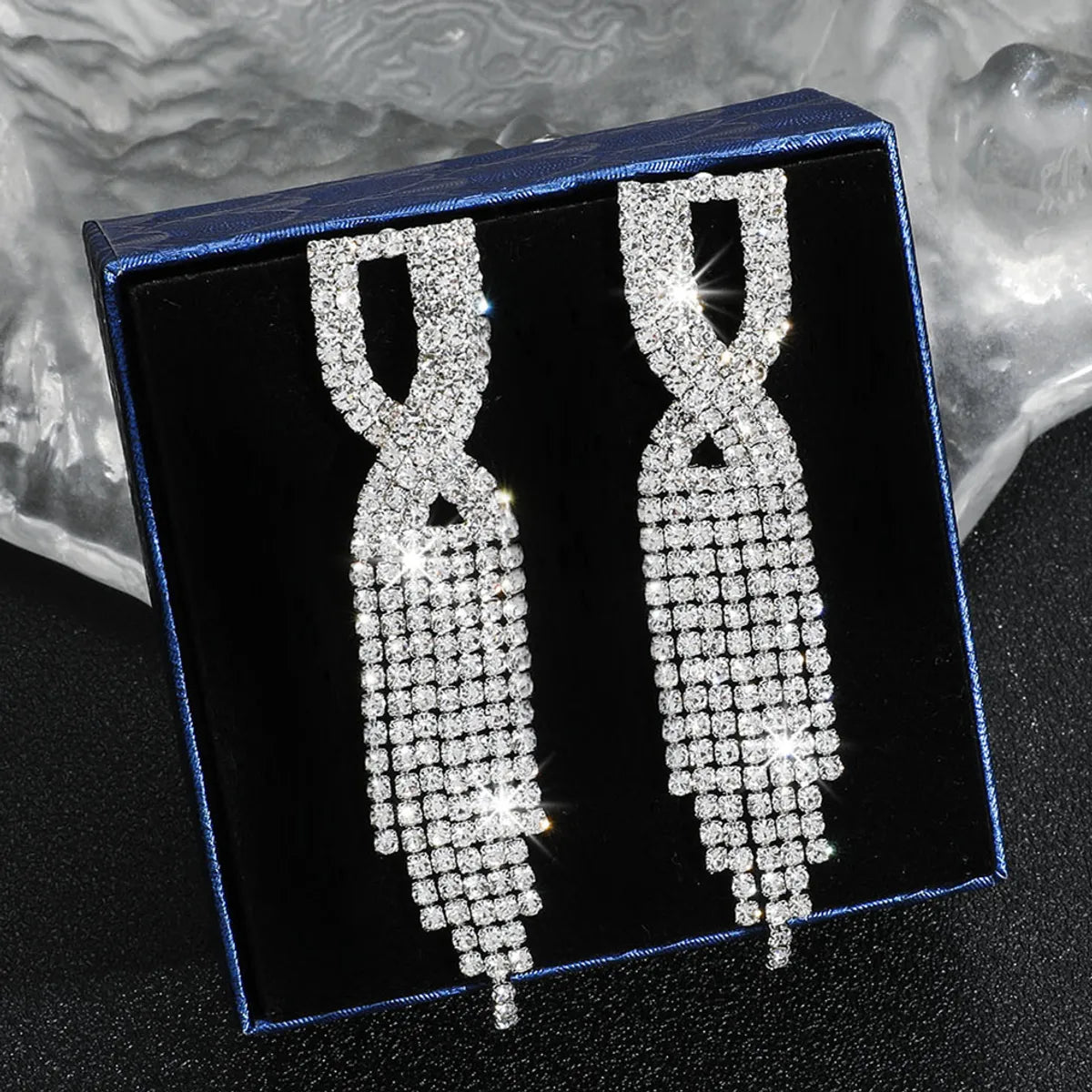 Luxurious Geometric Rhinestone Tassel Drop Earrings 1 Pair