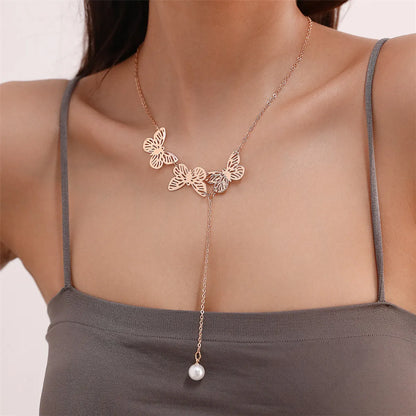 Luxurious Romantic Simple Style Butterfly Imitation Pearl Alloy Women's Pendant Necklace