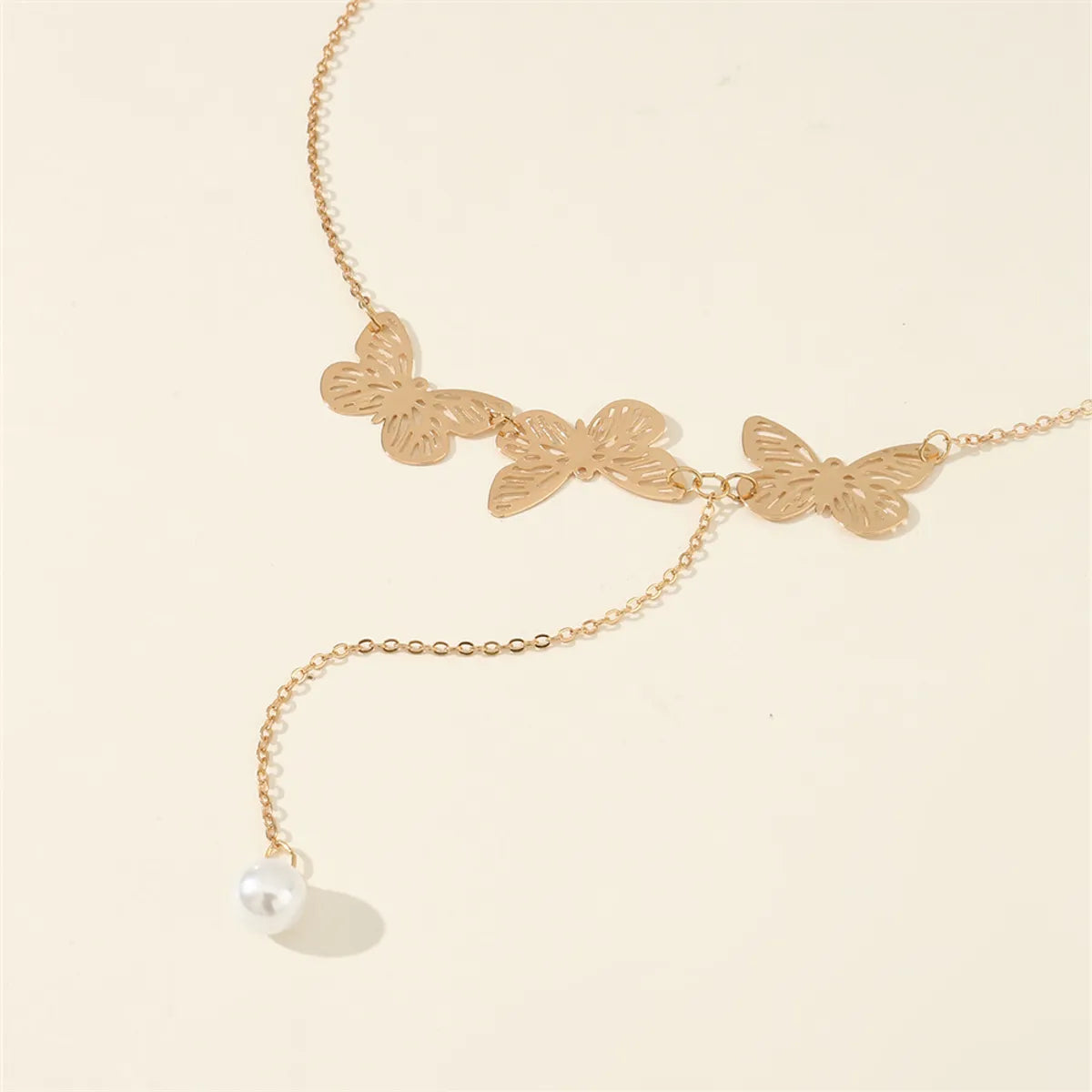 Luxurious Romantic Simple Style Butterfly Imitation Pearl Alloy Women's Pendant Necklace