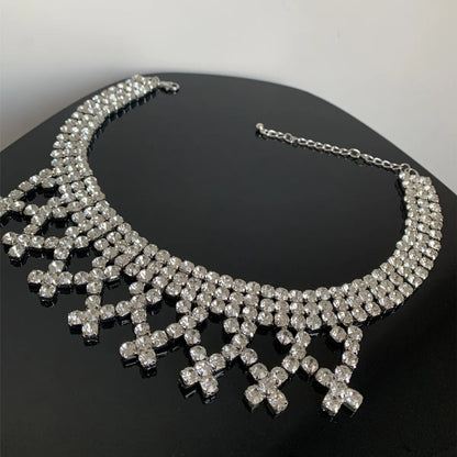 Luxurious Solid Color Silver Plated Rhinestones Alloy Wholesale Necklace