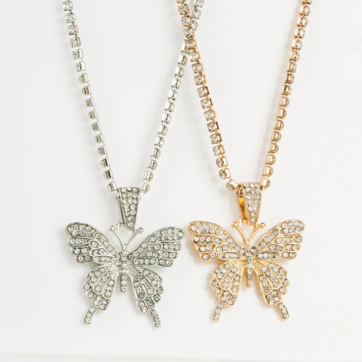 Modern Style Butterfly Alloy Iron Plating Inlay Rhinestones White Gold Plated Gold Plated Women's Pendant Necklace