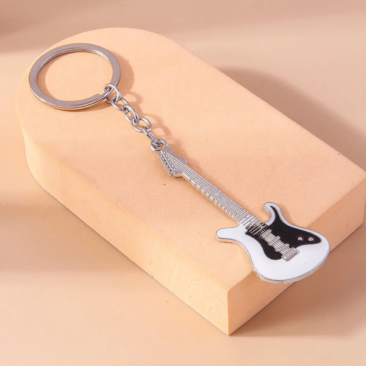 Modern Style Guitar Zinc Alloy Keychain