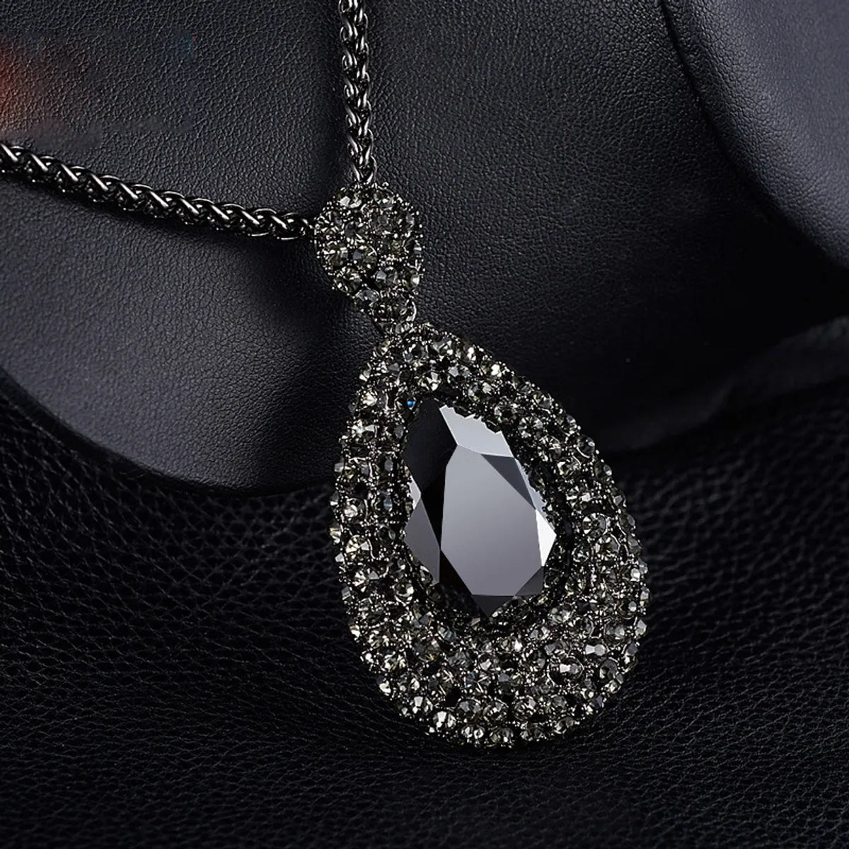 Wholesale Jewelry Modern Style Shiny Water Droplets Alloy Iron Artificial Rhinestones Inlay Sweater Chain Long Necklace