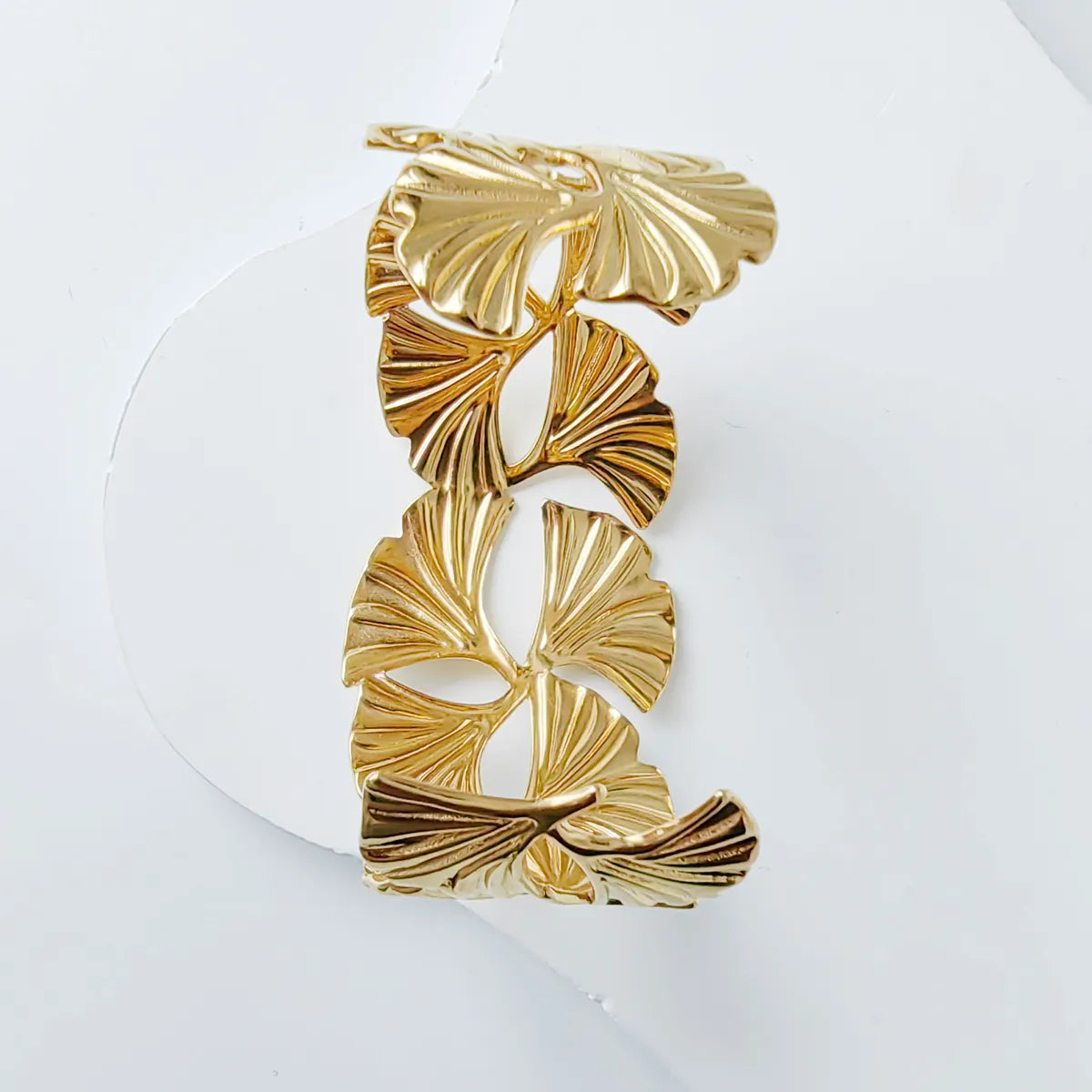 Modern Style Simple Style Flower Butterfly Ginkgo Leaf 304 Stainless Steel 18K Gold Plated Cuff Bracelets In Bulk