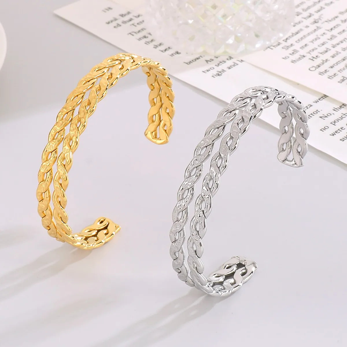 Modern Style Simple Style Solid Color Stainless Steel Titanium Steel Gold Plated Rhinestones Bangle In Bulk