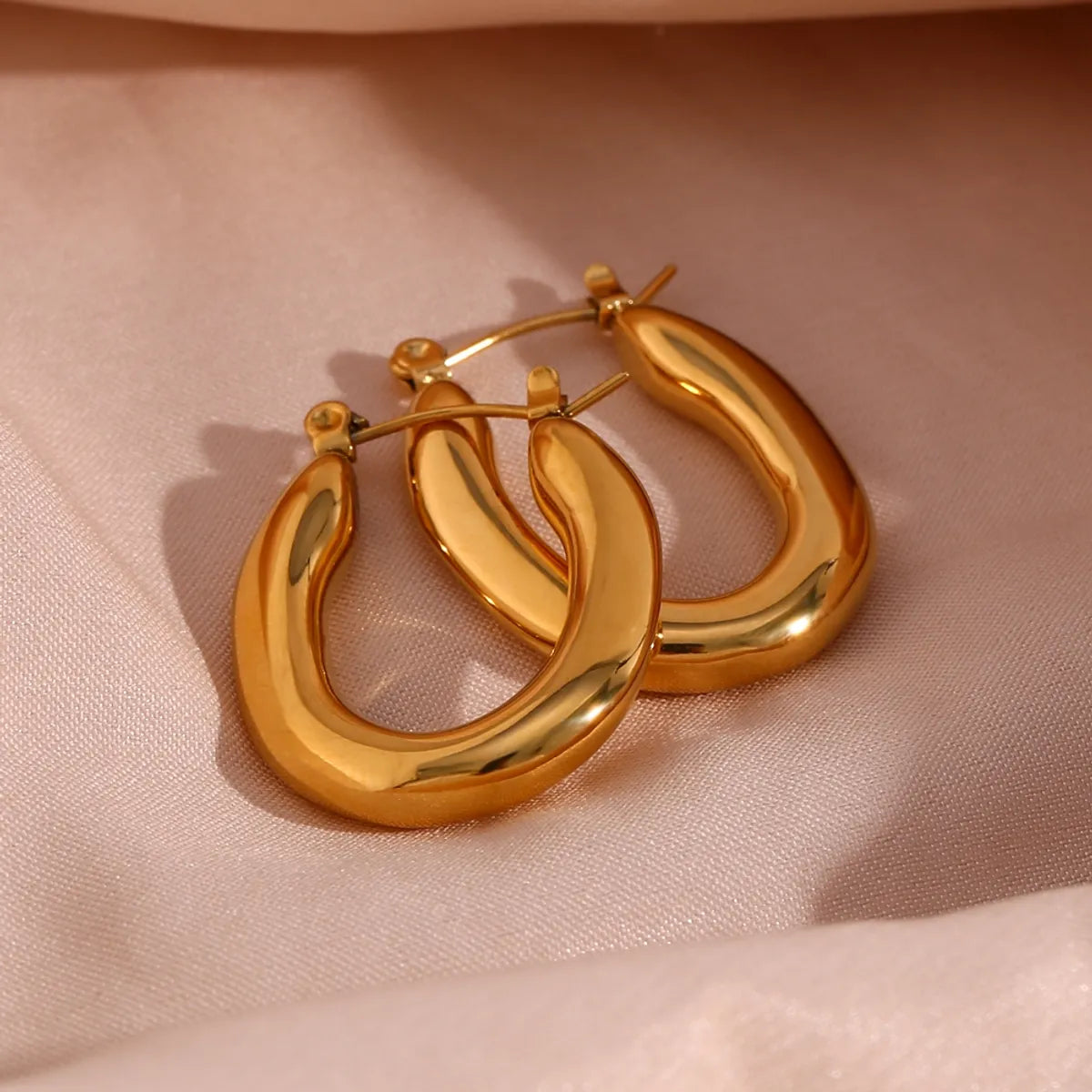 Modern Style Simple Style U Shape Stainless Steel Plating 18k Gold Plated Women's Hoop Earrings