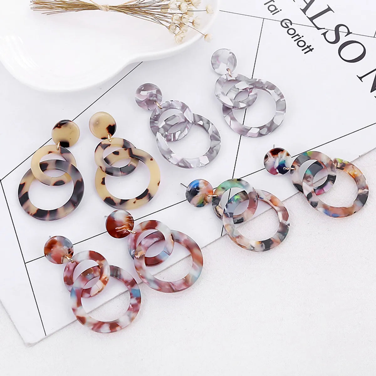 1 Pair Fashion Geometric Resin No Inlaid Earrings Ear Studs