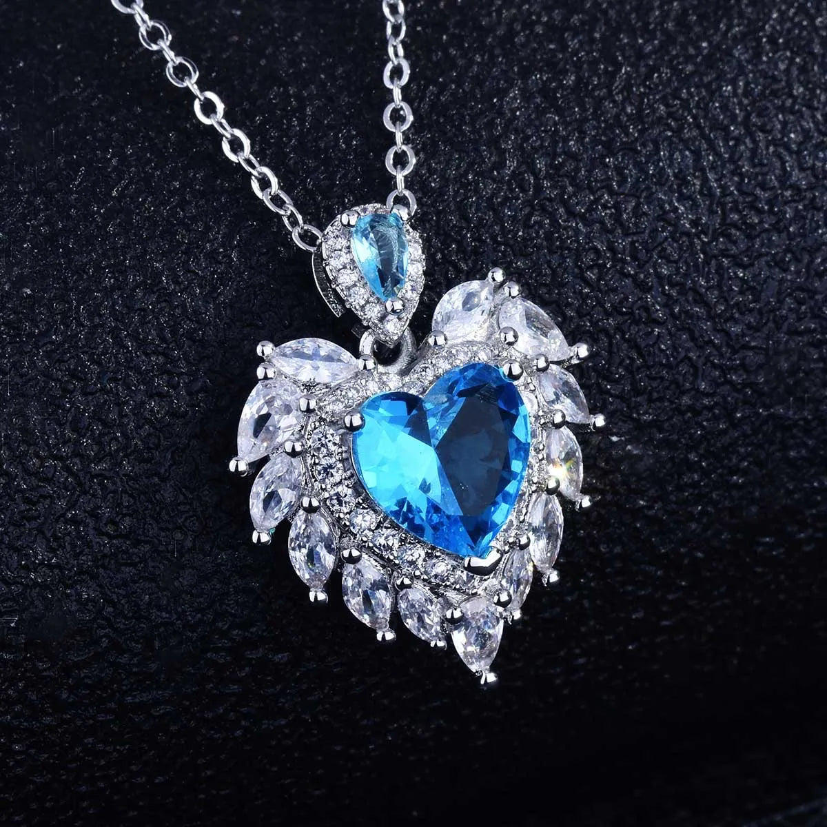 New Angel Wing Pendant Simulation Aquamarine Wing Heart Necklace