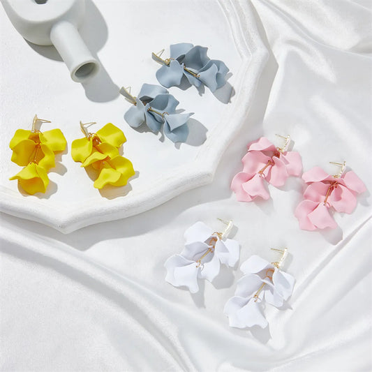 Elegant Flower Alloy Drop Earrings