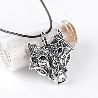 New Fashion Bear Head Pendant Necklace Pirate Myth Story Retro Wolf Head Pendant Necklace Yiwu Gooddiy Wholesale